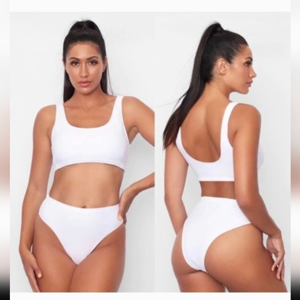 Frederick's of Hollywood Vedra White Bikini Swim Top Womens Medium NWT